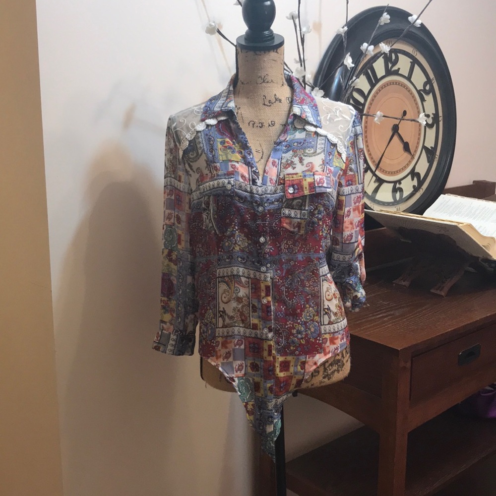 ✨WOMENS AMERICAN RAG MEDIUM BLOUSE✨
